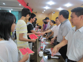 广发（中国）公司举行2012年慈善助学金发放仪式