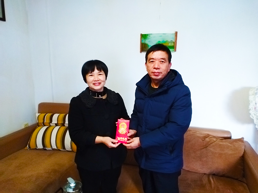 “退休职工常挂怀 春节慰问暖人心”广发（中国）新春走访慰问退休干部和骨干员工