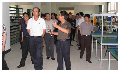 福建省委常委、政法委书记徐谦一行视察广发（中国）公司